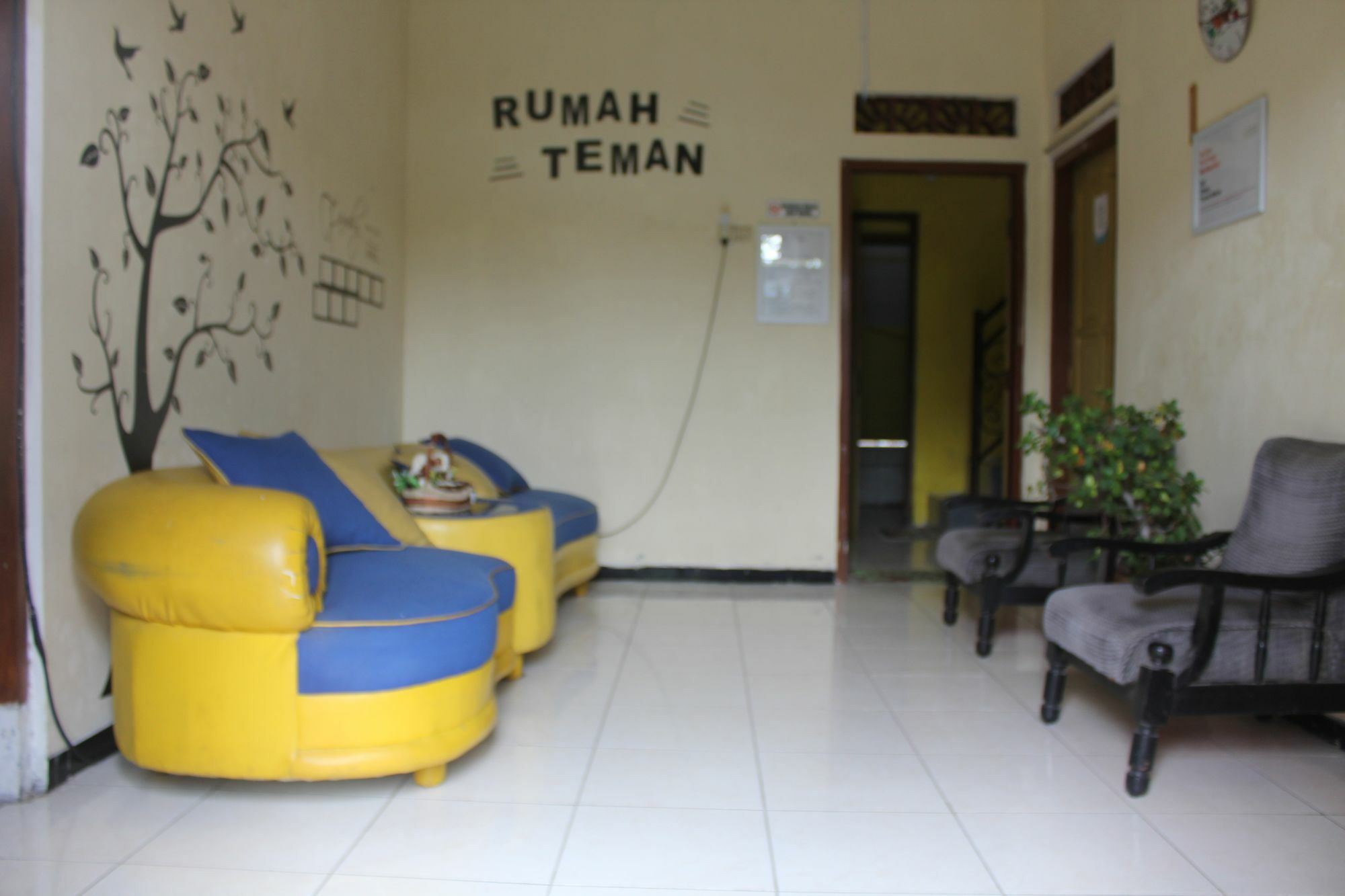 Rumah Teman Backpacker Semarang Exterior photo